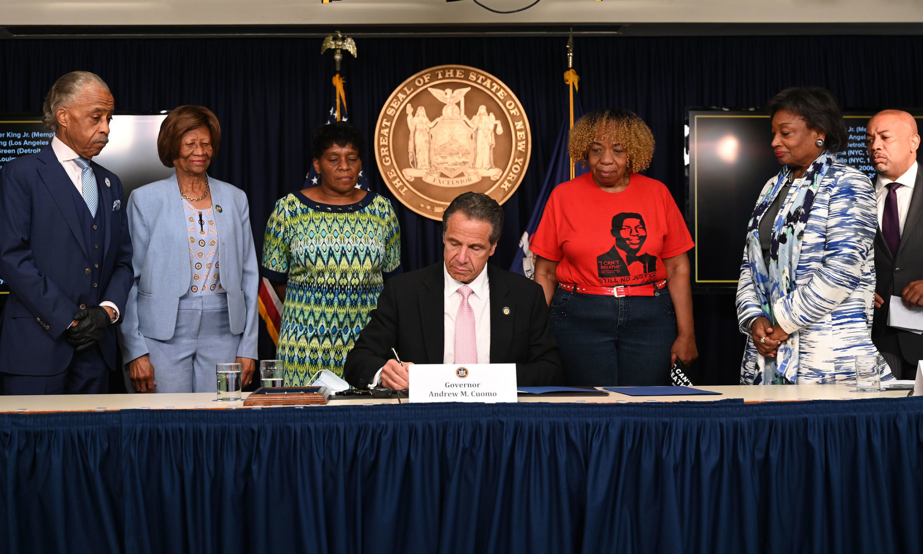 Cuomo signs police accountability legislation